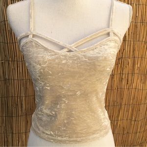 🧼Ivory velour cami🧼